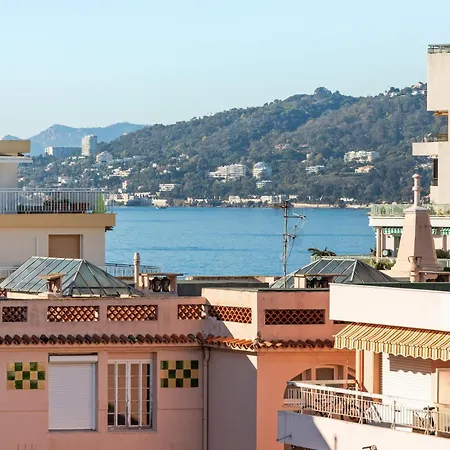 Elegance Les Pins 6e Etage Ascenseur Juan-les-Pins