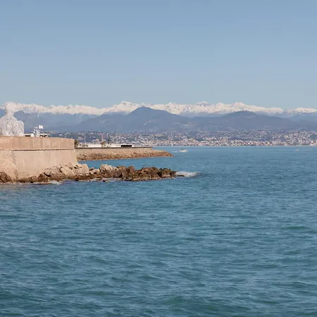 Elégance Les Pins 6e étage Ascenseur Apartamento Juan-les-Pins