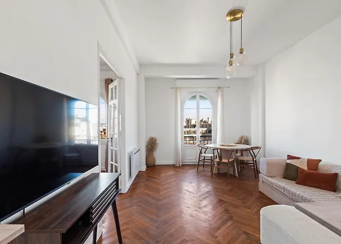 Elegance Les Pins 6e Etage Ascenseur